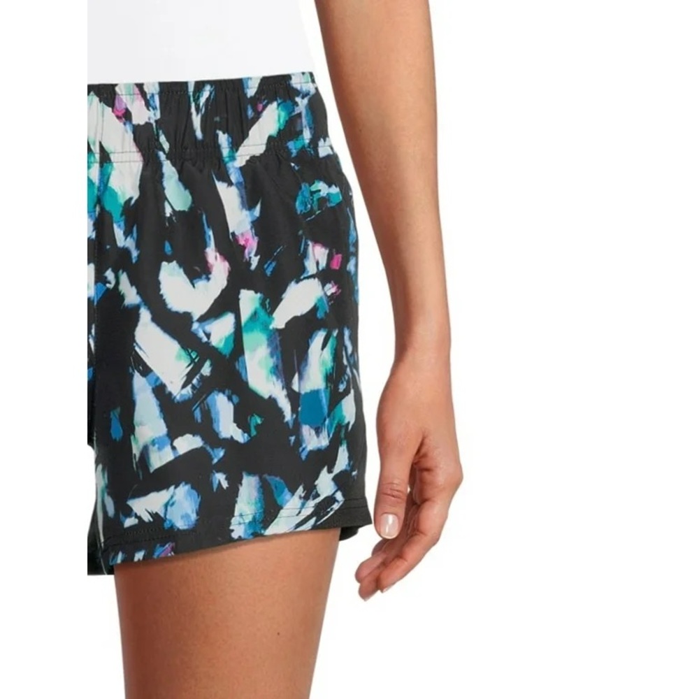 Women’s Core Running Shorts. Color: In Motion - Picture 5 of 6